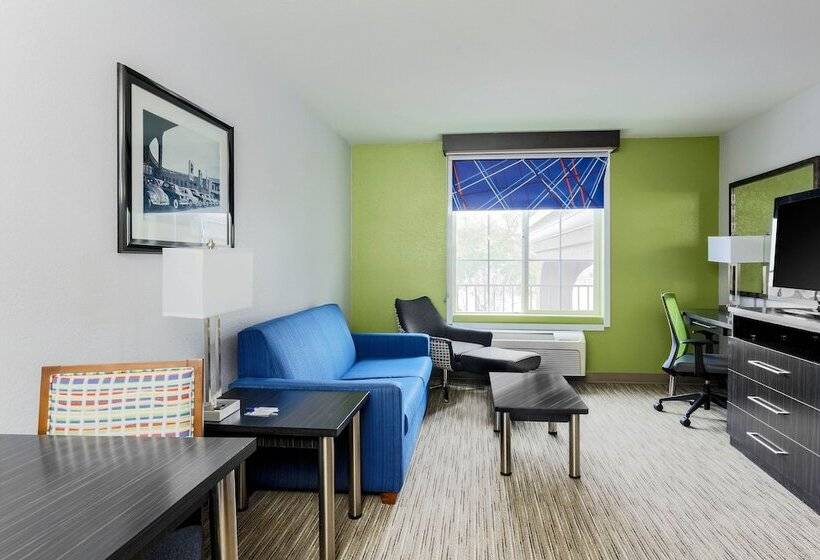 هتل Holiday Inn Express Lancaster, An Ihg