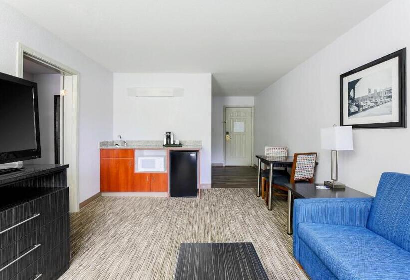 هتل Holiday Inn Express Lancaster, An Ihg