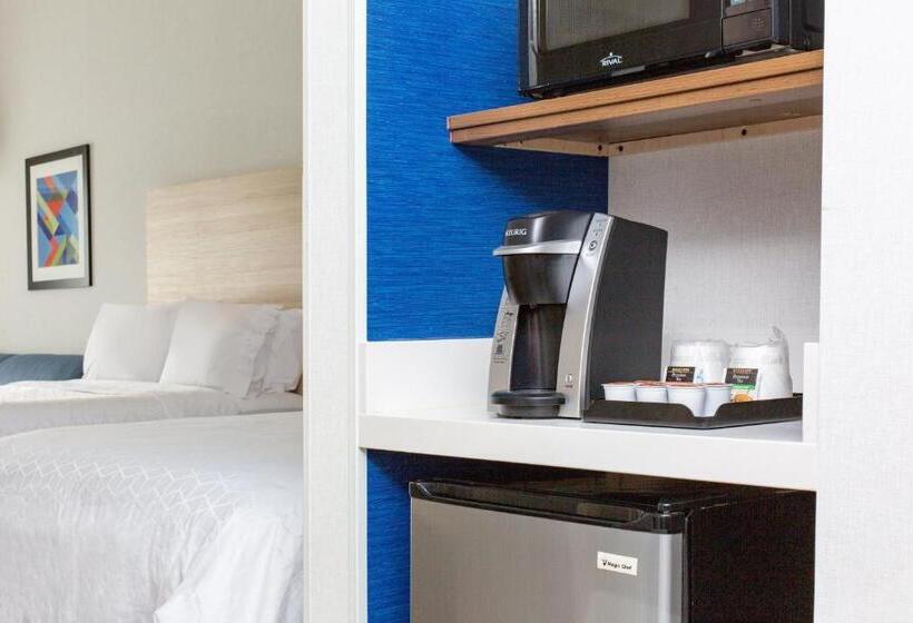 هتل Holiday Inn Express Ontario, An Ihg