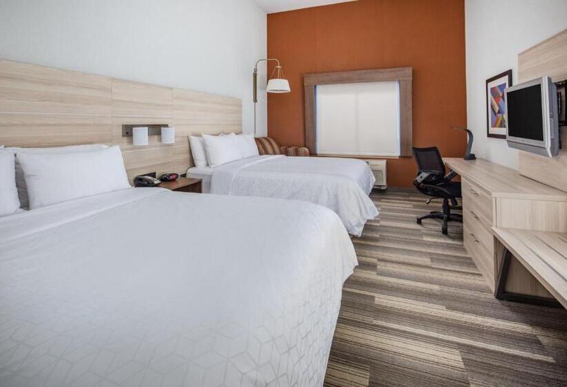هتل Holiday Inn Express Ontario, An Ihg