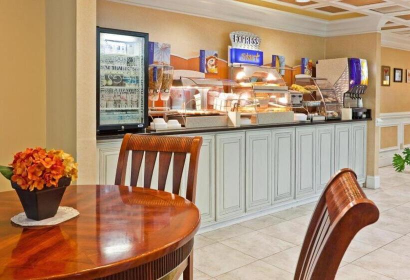 هتل Holiday Inn Express Ringgold By Ihg
