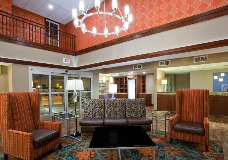 هتل Holiday Inn Express And Suites St. Cloud, An Ihg