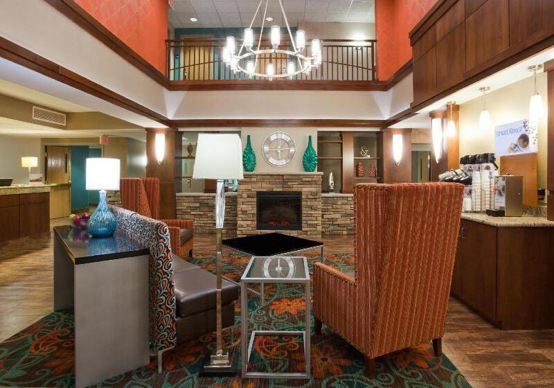 هتل Holiday Inn Express And Suites St. Cloud, An Ihg