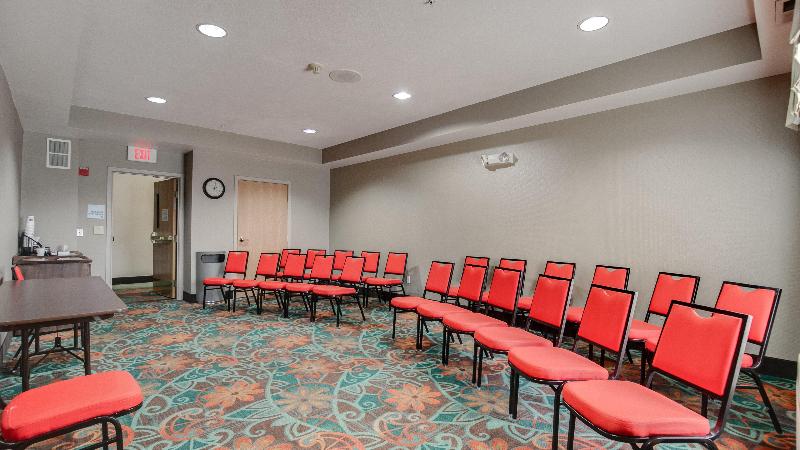 هتل Holiday Inn Express And Suites St. Cloud, An Ihg