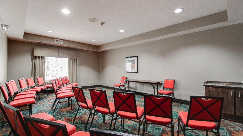 هتل Holiday Inn Express And Suites St. Cloud, An Ihg