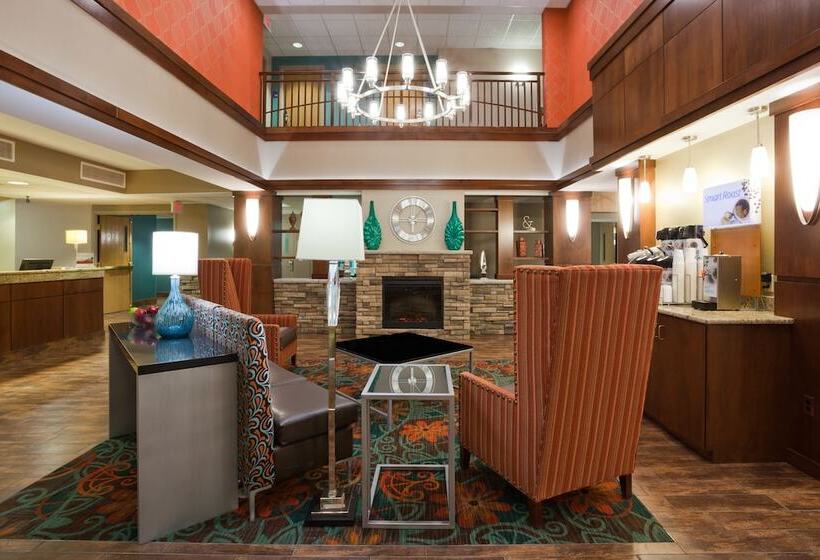 هتل Holiday Inn Express And Suites St. Cloud, An Ihg