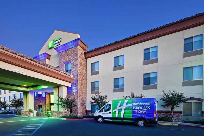 هتل Holiday Inn Express & Suites Clovis Fresno Area