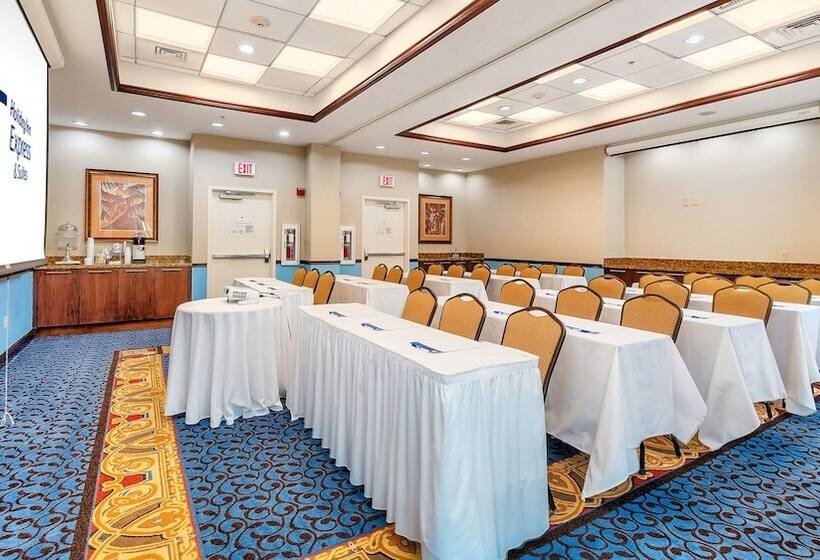 בית מלון כפרי Holiday Inn Express & Suites Miami Kendall, An Ihg