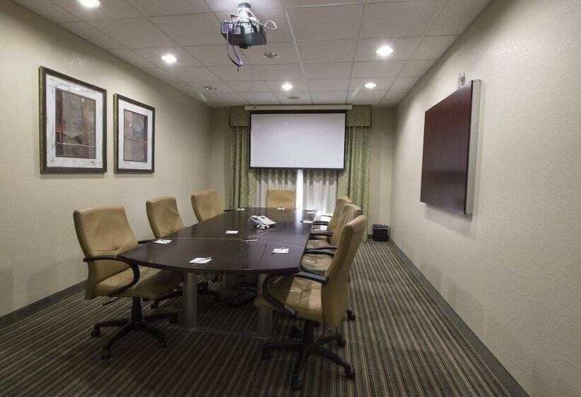בית מלון כפרי Holiday Inn Pearl   Jackson Area, An Ihg
