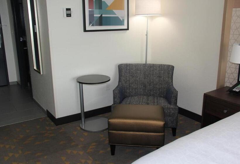 هتل Holiday Inn Southaven Central   Memphis, An Ihg
