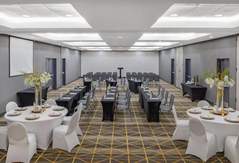 هتل Holiday Inn Southaven Central   Memphis, An Ihg