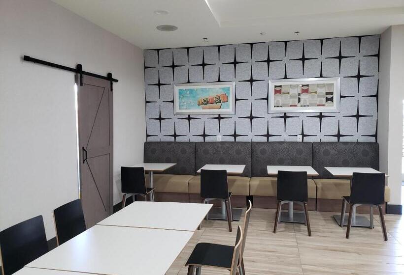 هتل Holiday Inn Southaven Central   Memphis, An Ihg