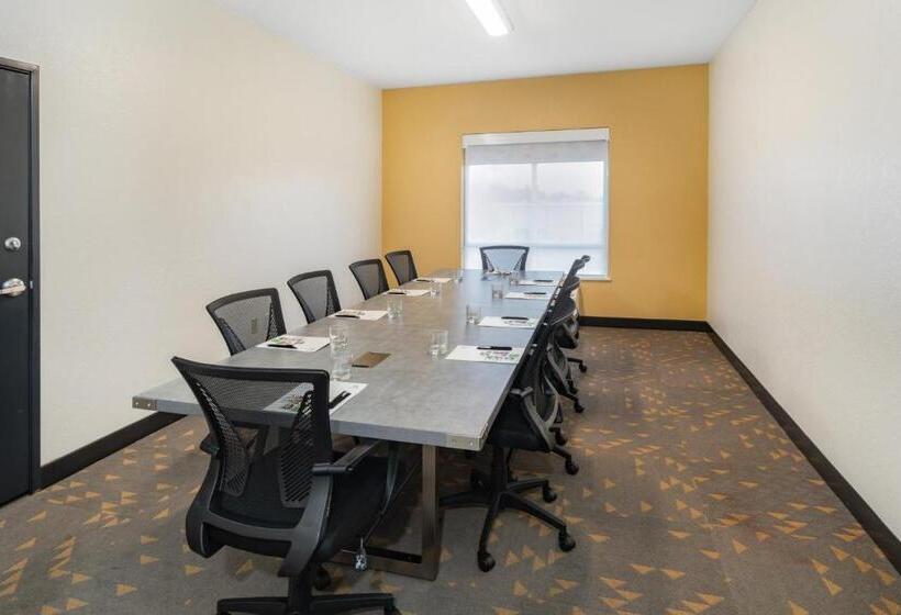 هتل Holiday Inn Southaven Central   Memphis, An Ihg