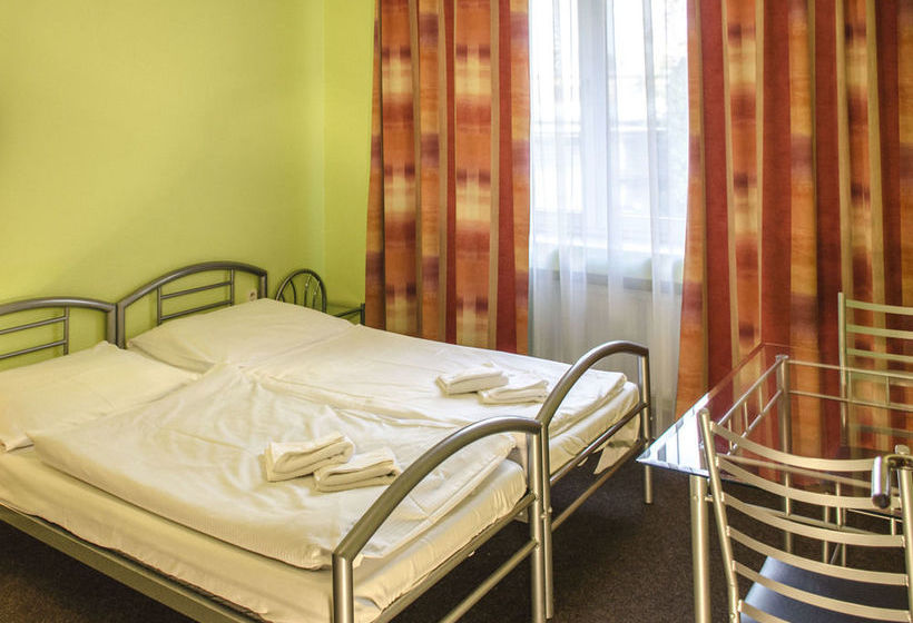 Fotos del hotel Inturprag:  15