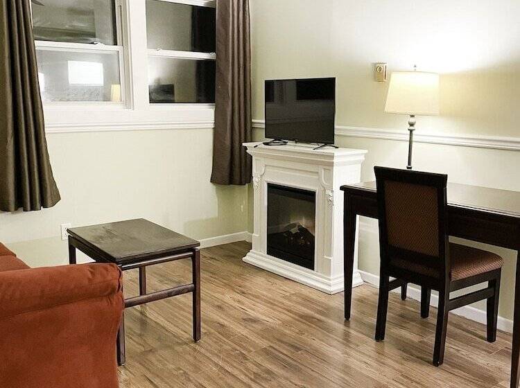 هتل Lincoln Inn Fredericton