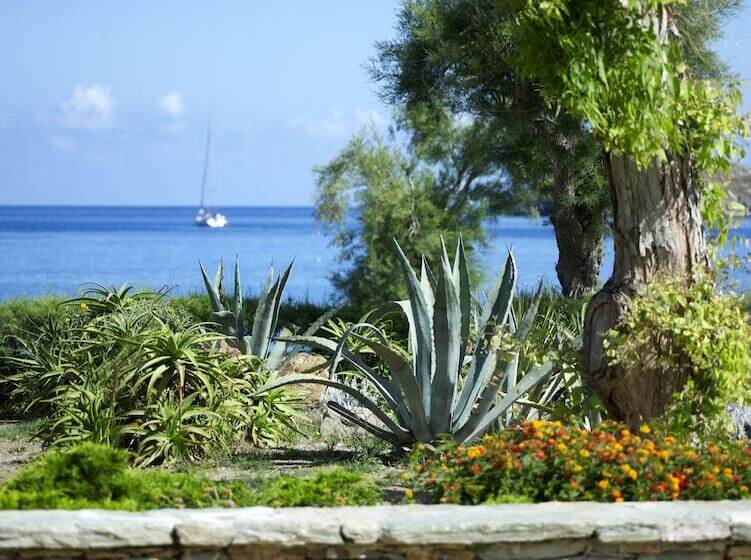 هتل Porto Kea Suites By Sandglass
