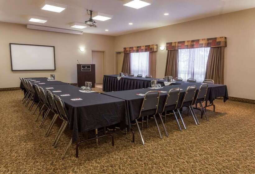 Отель Ramada By Wyndham Westlock