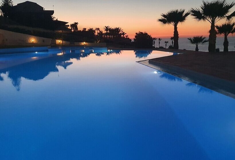 هتل Stella Beach