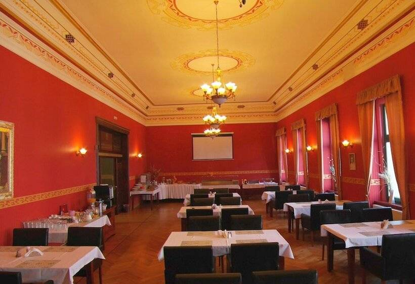 فندق Zlaty Lev Zatec