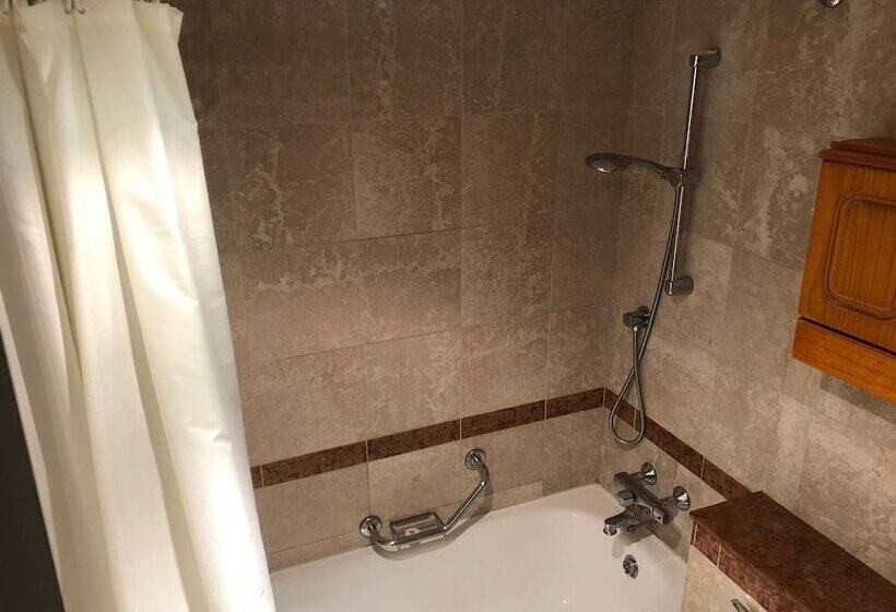 Fotos del hotel The New London Carlton Hotel & Service Apartments:  14