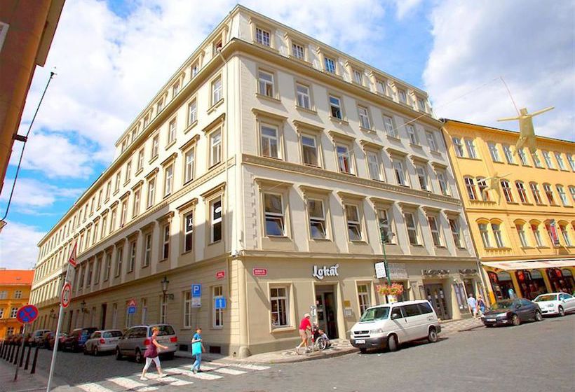 Travellers Hostel Dlouha