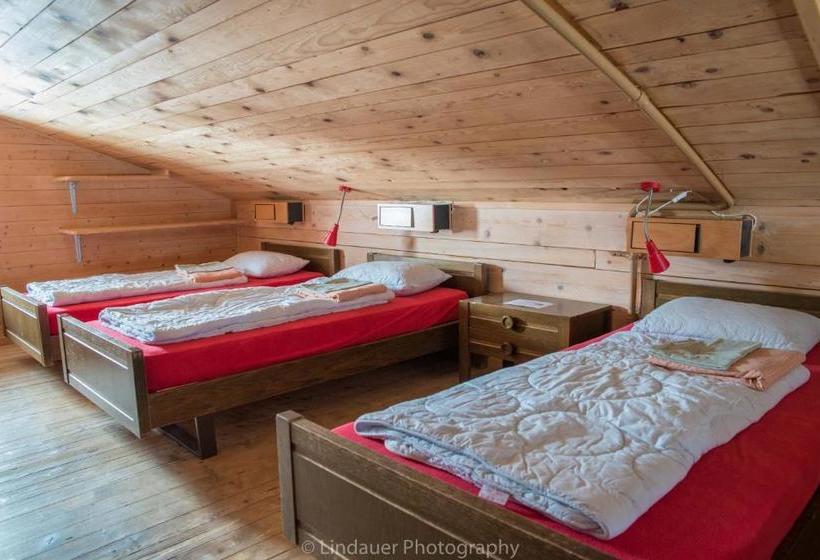 Klosters Youth Hostel