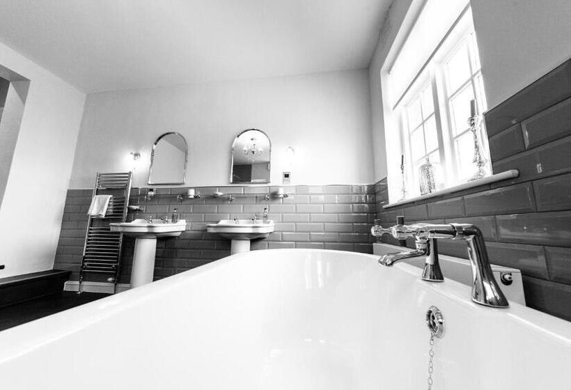 Birchover Bridgford Hall