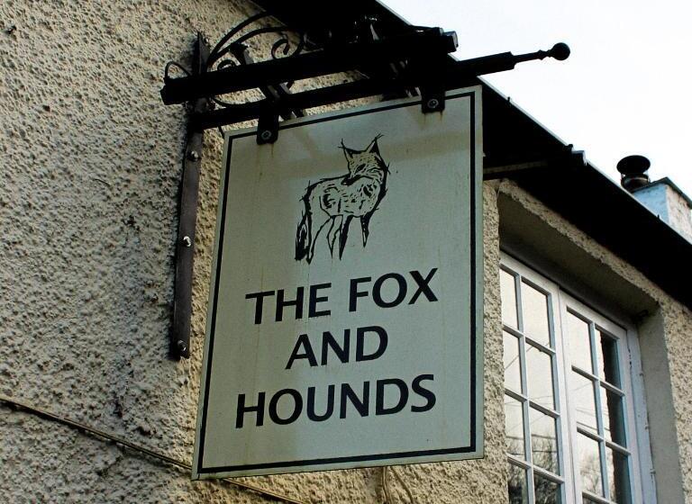 هاستل Fox And Hounds Llancarfan