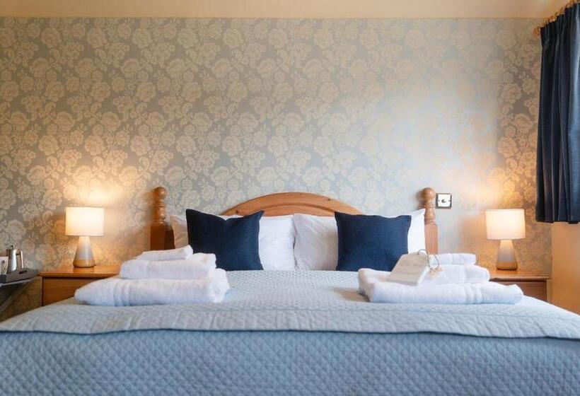 هاستل Fox And Hounds Llancarfan
