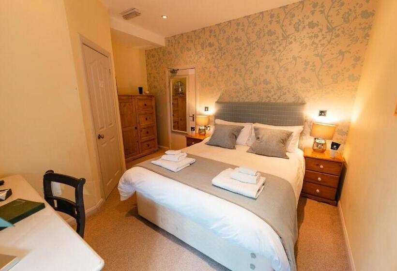 هاستل Fox And Hounds Llancarfan