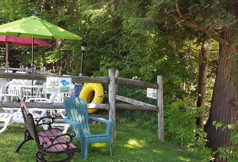 White Mountain Motel And Cottages