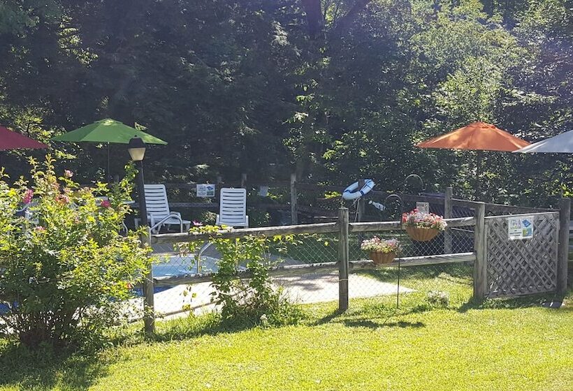 White Mountain Motel And Cottages