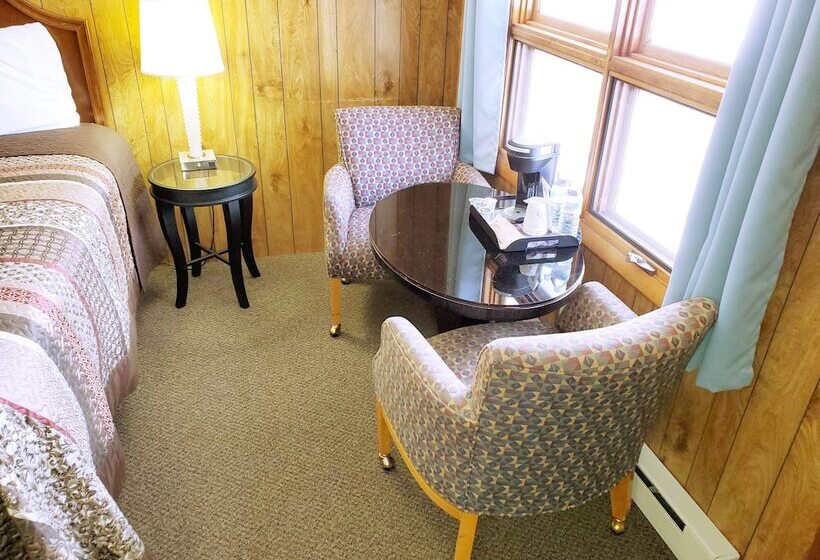 White Mountain Motel And Cottages