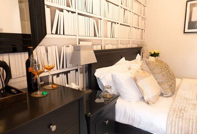 Bed and Breakfast All Seasons Boutique Hotels