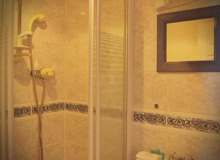 تختخواب و صبحانه Heriott Park Guest House