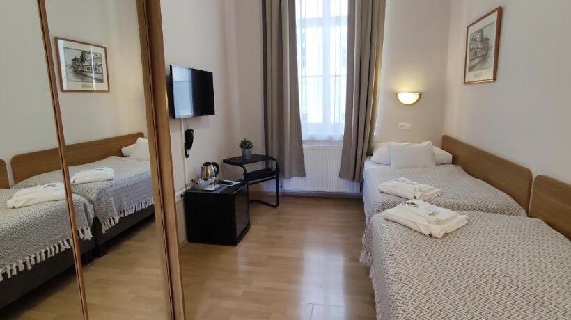 هتل Budapest Csaszar