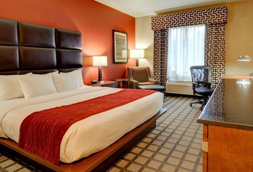 هتل Comfort Inn & Suites Fort Smith I540