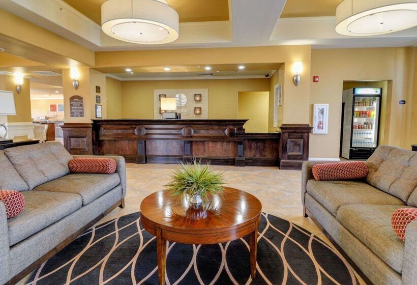 هتل Comfort Inn & Suites Fort Smith I540