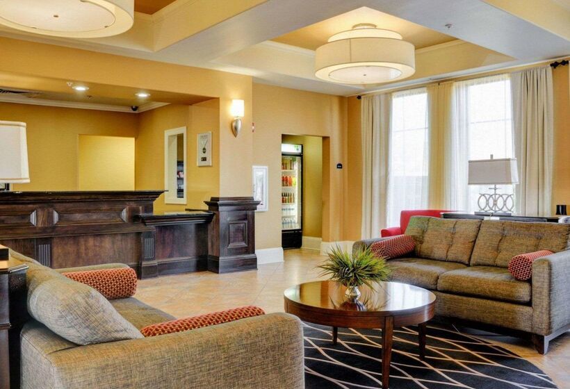 هتل Comfort Inn & Suites Fort Smith I540