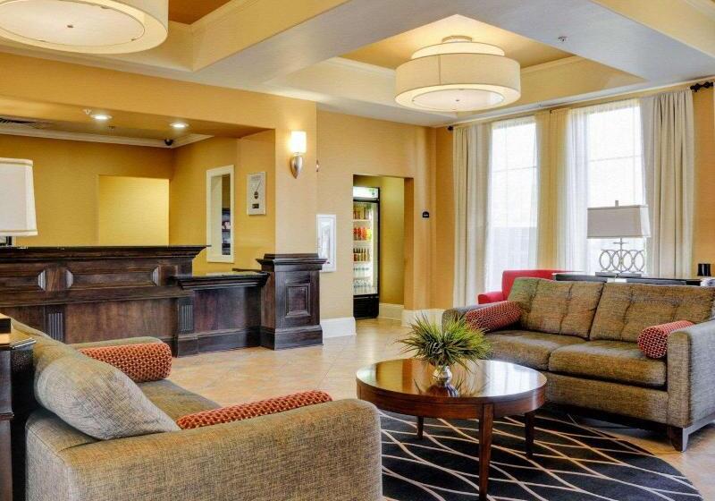 هتل Comfort Inn & Suites Fort Smith I540