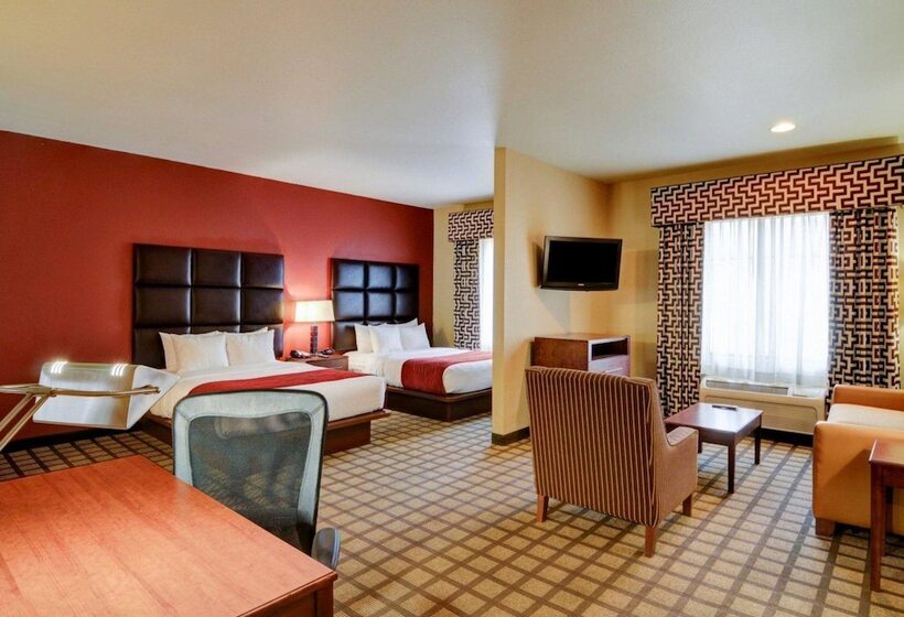 هتل Comfort Inn & Suites Fort Smith I540
