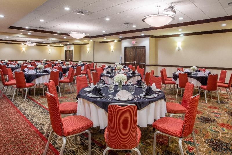 هتل Crowne Plaza Anchorage Midtown, An Ihg