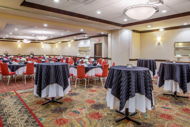 هتل Crowne Plaza Anchorage Midtown, An Ihg
