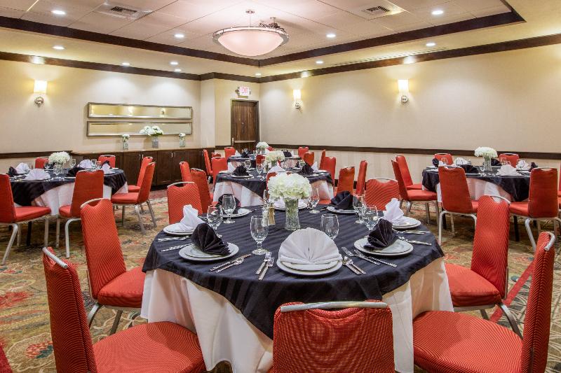 هتل Crowne Plaza Anchorage Midtown, An Ihg