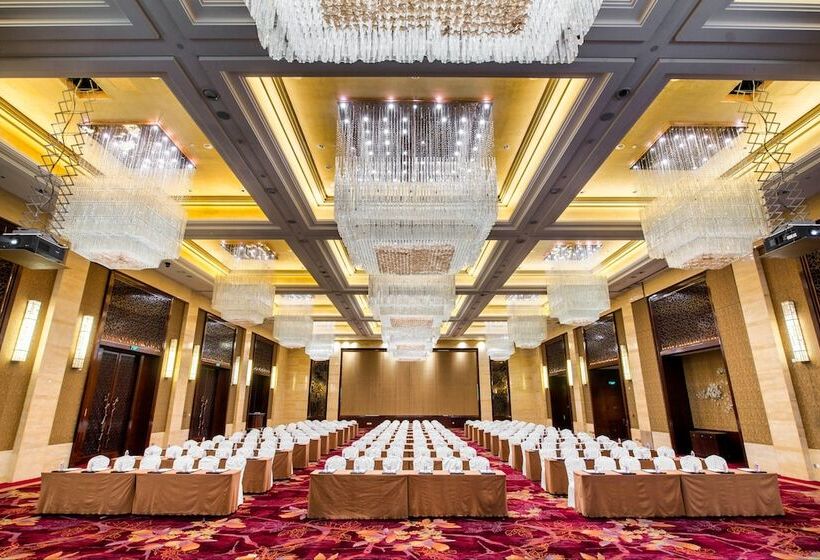 בית מלון כפרי Crowne Plaza Chengdu Panda Garden By Ihg