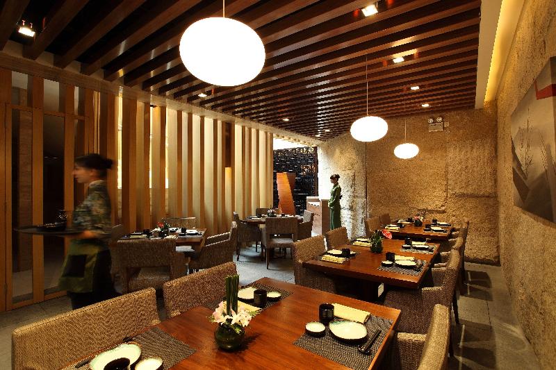 هتل Crowne Plaza Zhongshan Wing On City, An Ihg