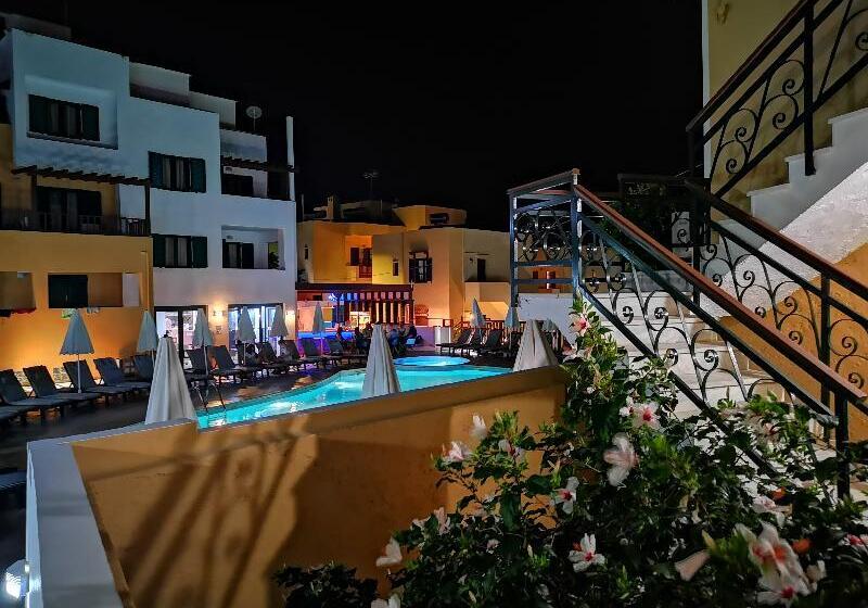 Elmi Beach Hotel & Suites
