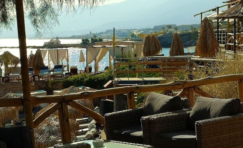 Elmi Beach Hotel & Suites