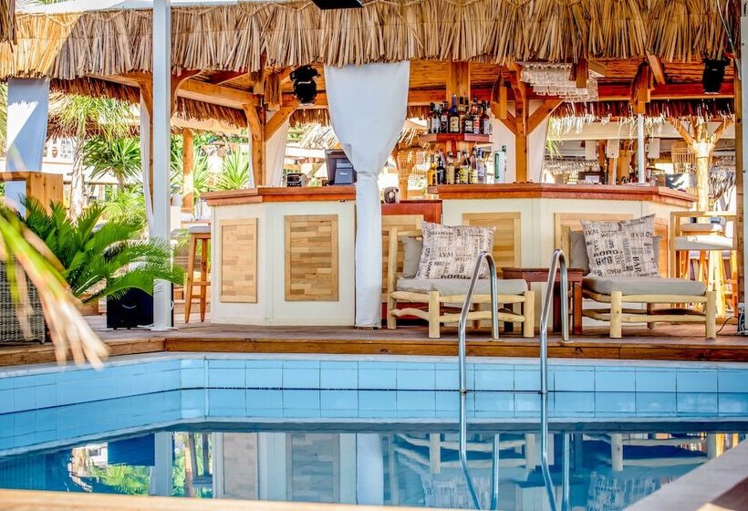 Elmi Beach Hotel & Suites