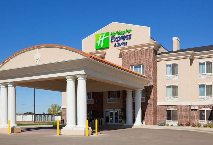 Hotel Holiday Inn Express  & Suites Minot South